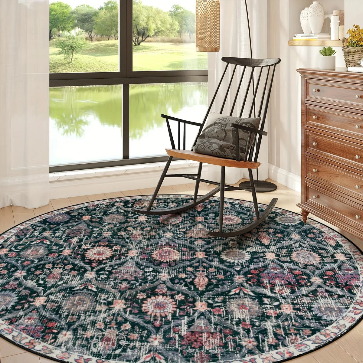 Trellis Round Rug