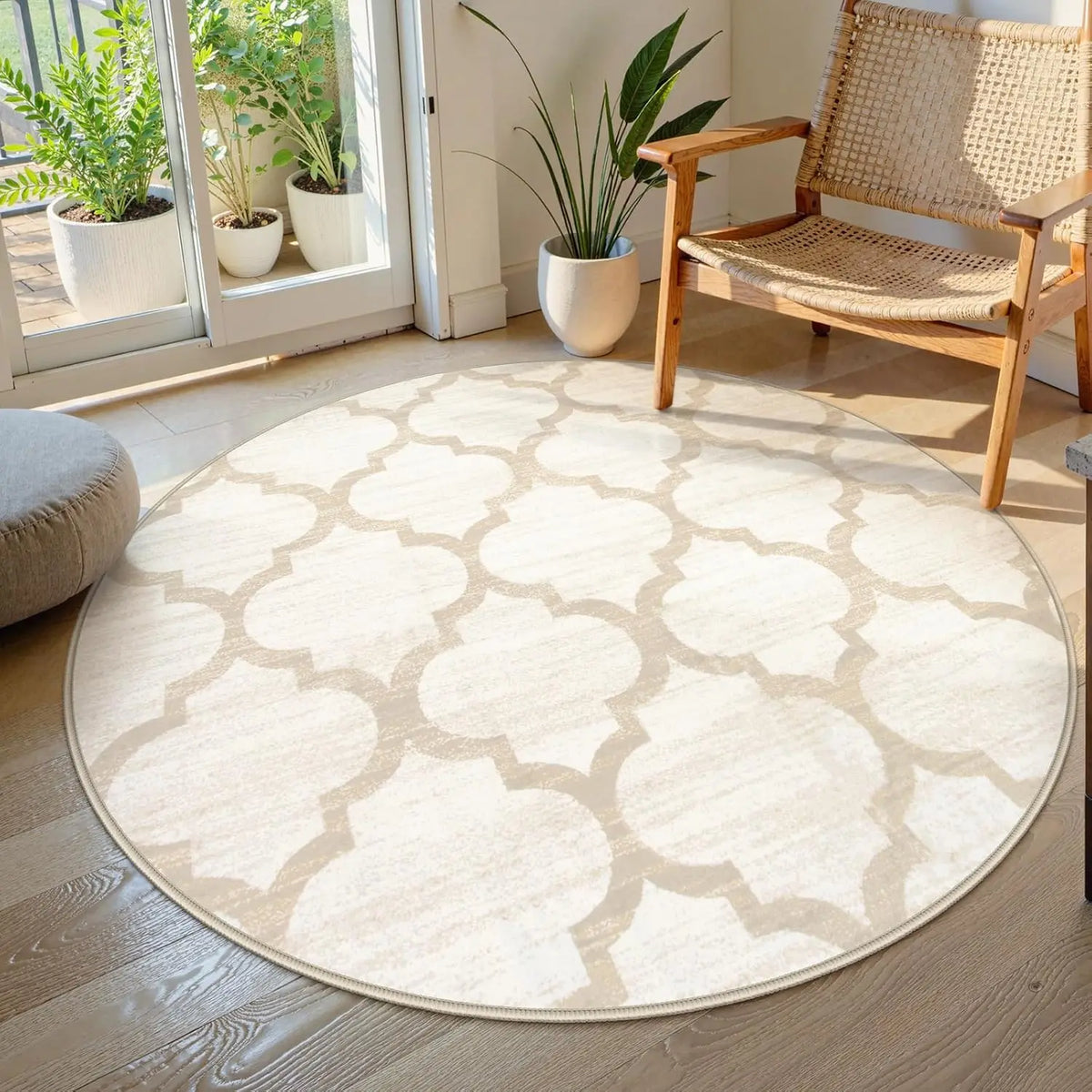 Ivory Lattice Round Rug